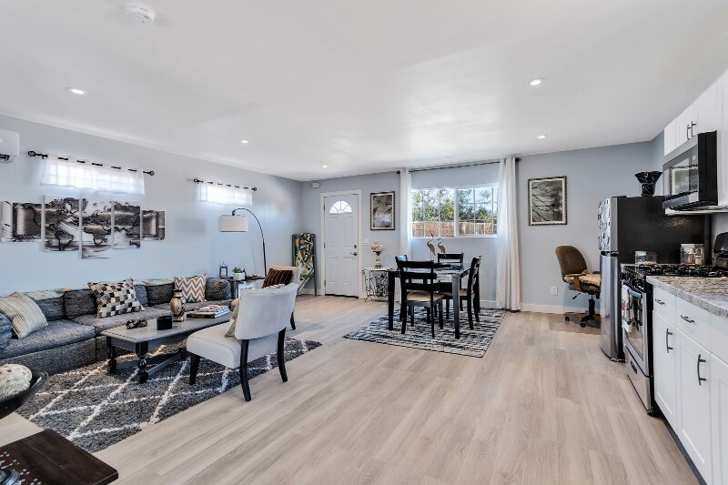 Building Photo - 6122 Panorama Rd