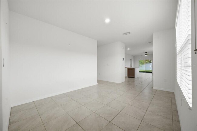 Building Photo - 34118 Jasper Stone Dr