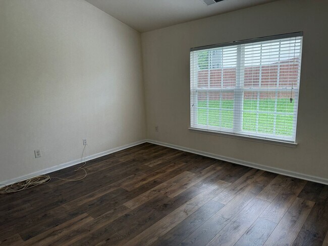 Building Photo - Lovely 3 Bedroom Home in Kyliglen!