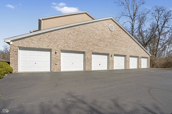 Building Photo - 6525 Emerald Hill Ct