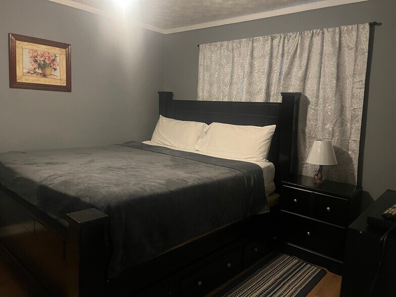 Building Photo - 7013 Fielder Rd