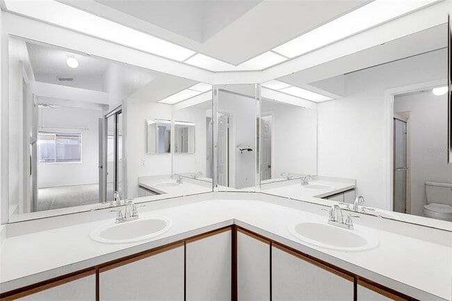 Building Photo - 1530 Larks Nest Ct