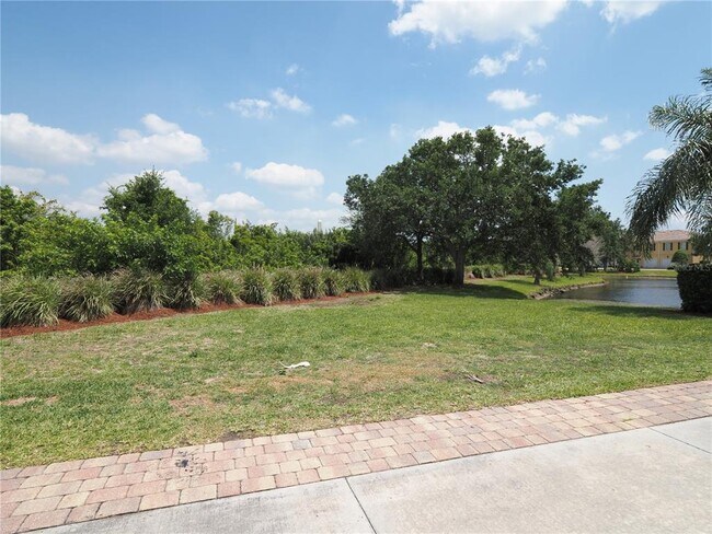Building Photo - 1648 Napoli Dr W