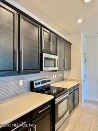 Building Photo - 11251 Campfield Dr