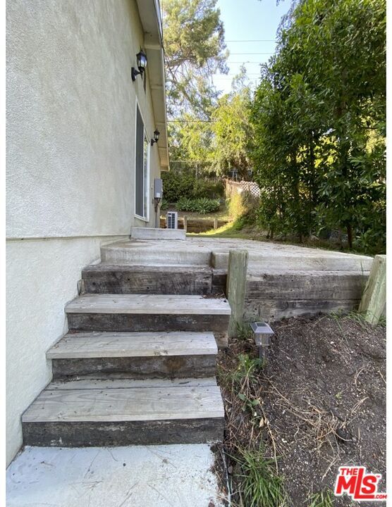Building Photo - 4567 Yellowstone St