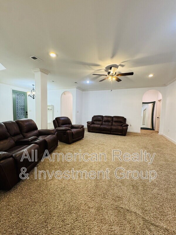 Building Photo - 603 Red Fern Rd