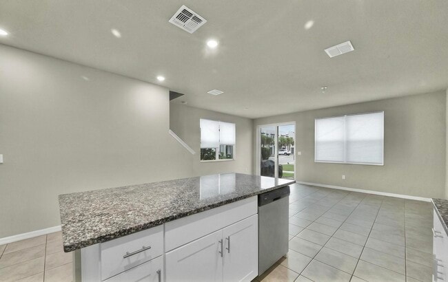 Building Photo - 3550 San Bernardino Wy