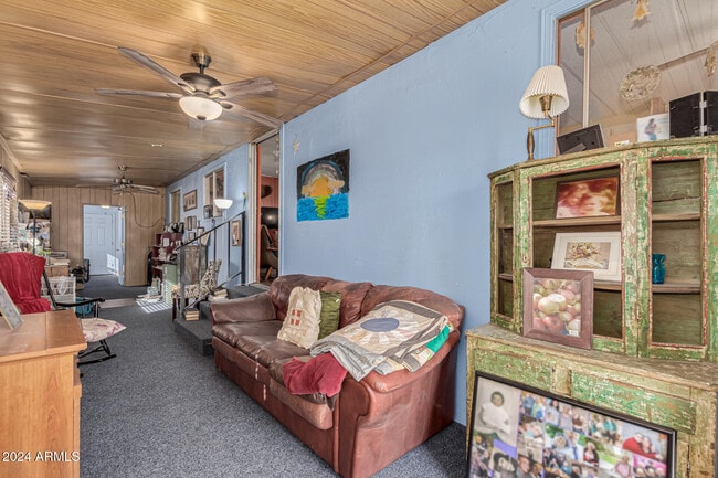 Building Photo - 2650 W Union Hills Dr