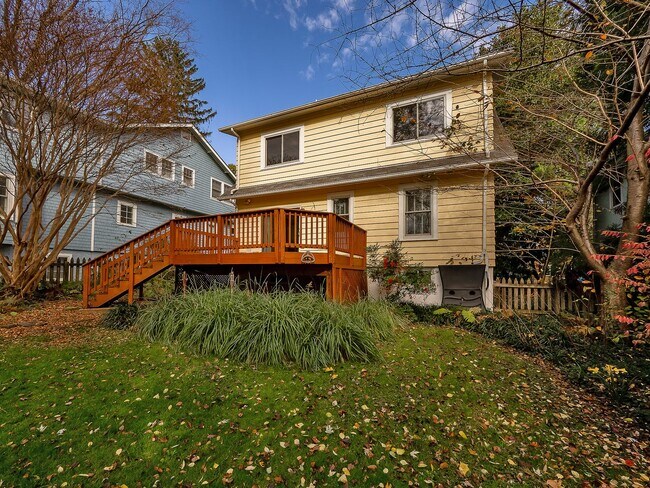 Building Photo - Charming, Renovated Bungalow in NW DC Tenley Area
