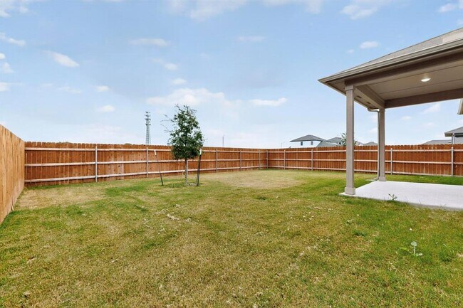 Building Photo - 1204 Purple Martin Dr