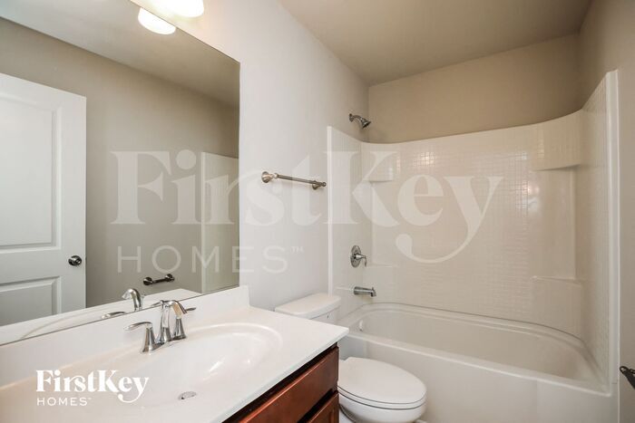 Building Photo - 3100 Baylor Cir