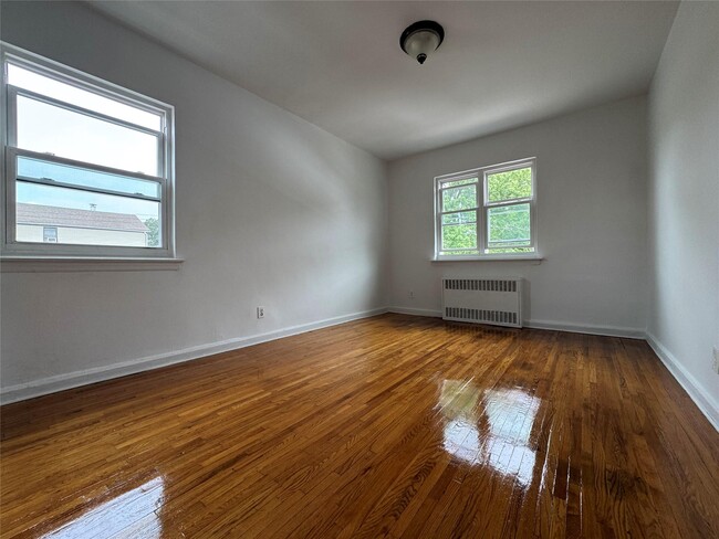 Building Photo - 78-01 164th St