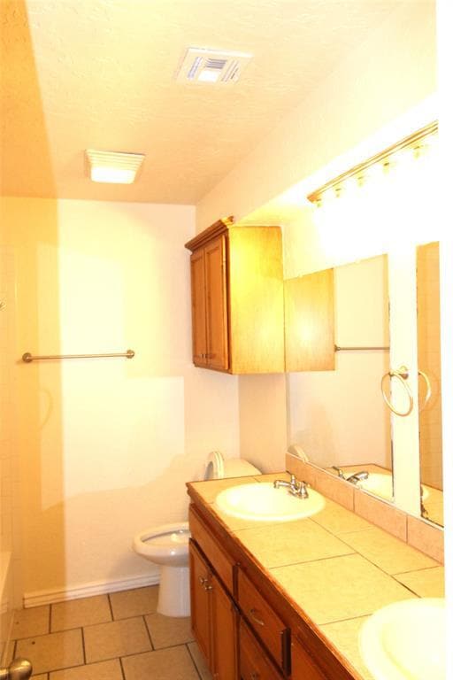 Building Photo - 118 NE 12th St