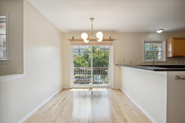 Building Photo - 2817 Barclay Way