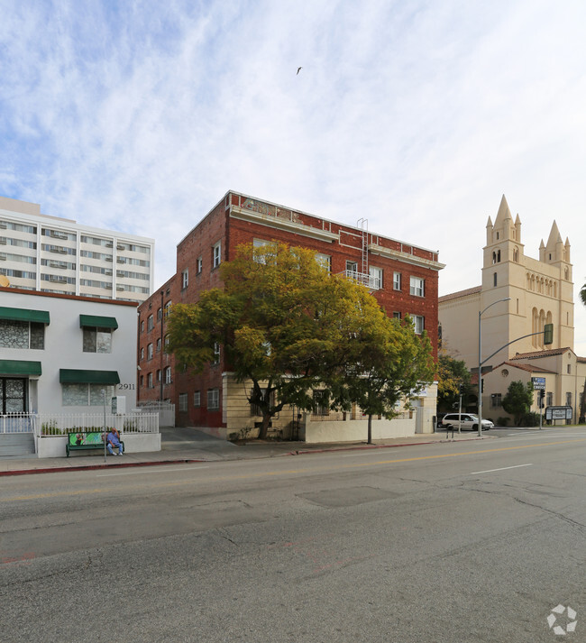 Building Photo - 777 S Westmoreland Ave