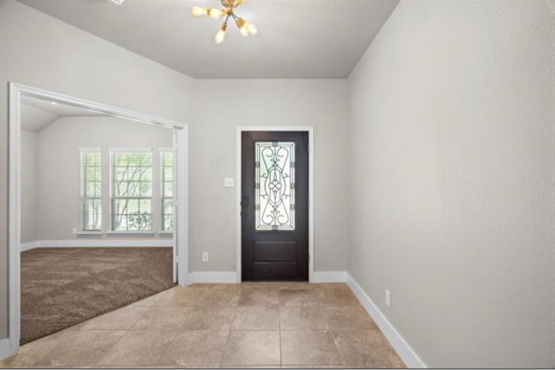 Building Photo - 3027 Maverick Dr
