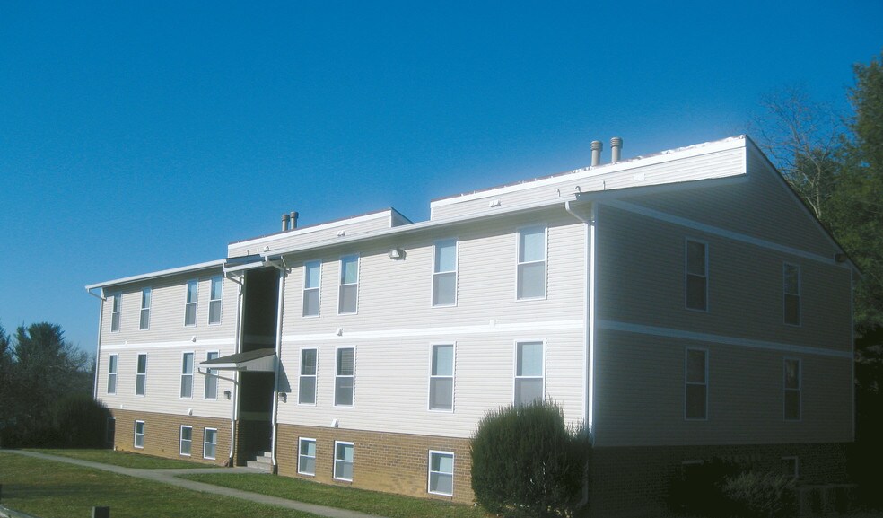 Willow Woods Apartments 222 Allen Ave Radford VA 24141 Apartment Finder