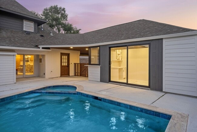 Building Photo - 2906 Riata Ln