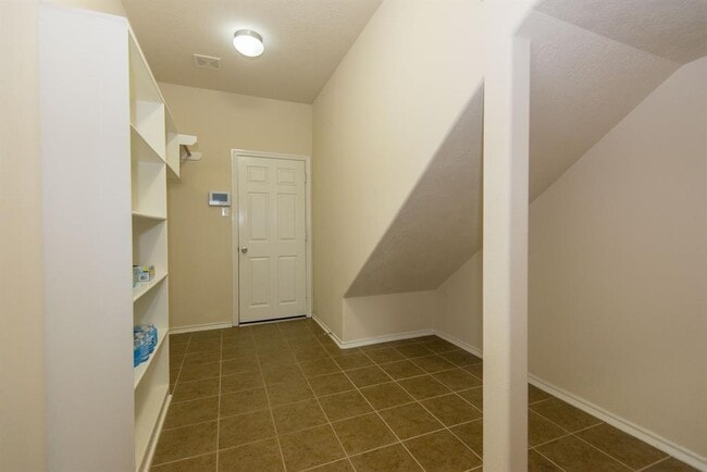 Building Photo - 5301 Summer Spring Ln