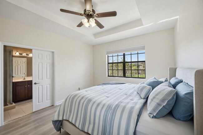 Building Photo - 10415 Wellington Parc Dr