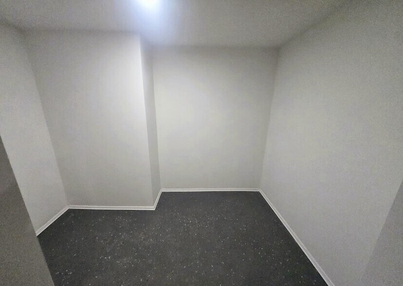 Building Photo - 362 Marshall Ave