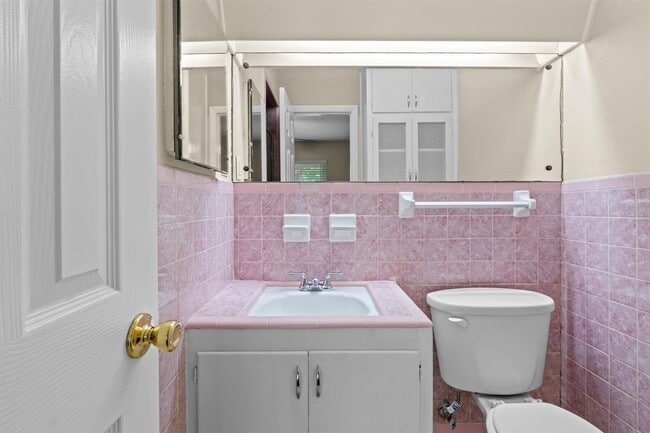 Building Photo - 5118 Waterbrook Dr