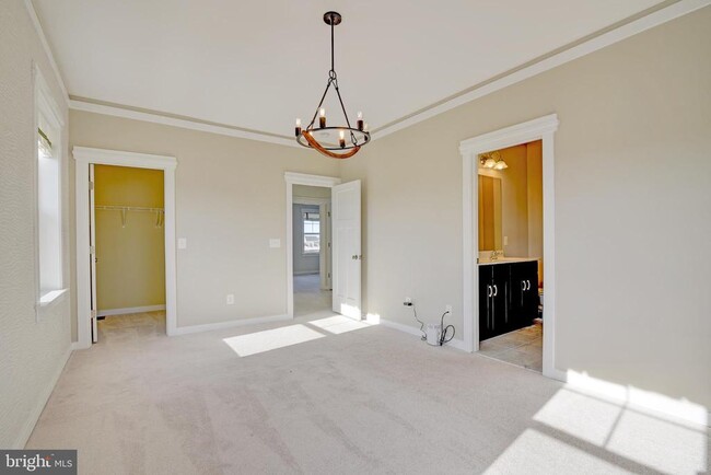 Building Photo - 104 Santa Fe Ct