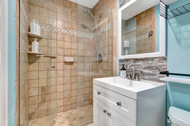 Building Photo - 310 Gulfstream Dr