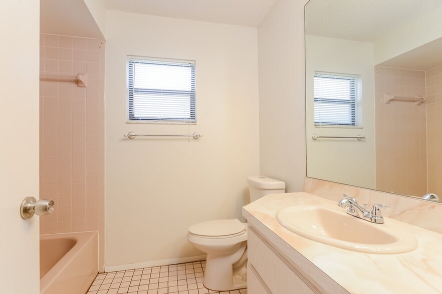 Building Photo - 7130 Arbor View Ln