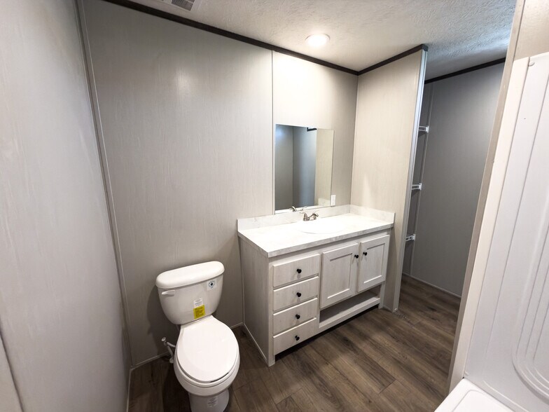 Building Photo - 133 Ponderosa Way