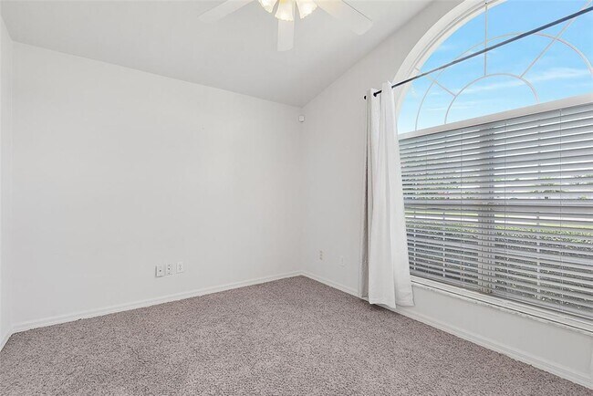 Building Photo - 113 Whippoorwill Dr