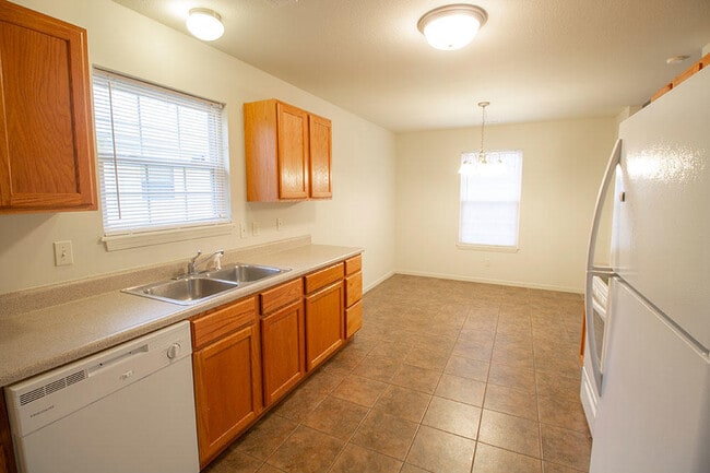 Building Photo - 1424 Bodie Dr