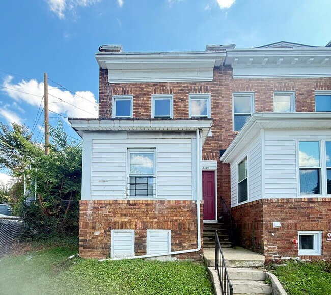 Primary Photo - Beautiful Three-Bedroom Home In Baltimore