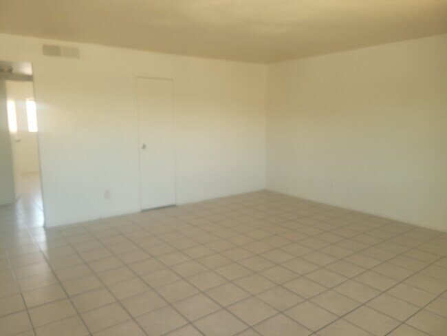 Building Photo - 4725 Convaire Ave