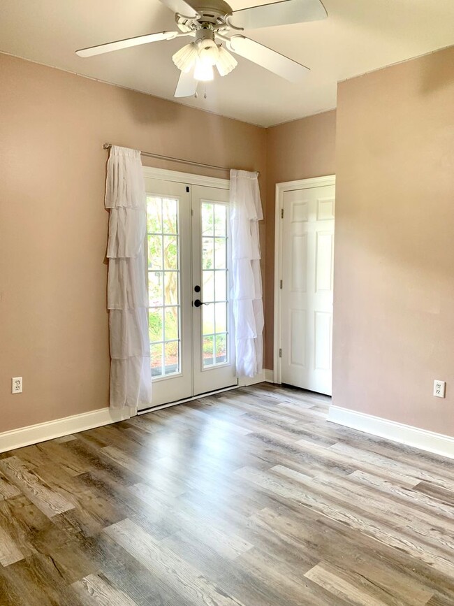 Building Photo - 3BD/2BA House for Lease in Rolling Meadow - Denham Springs