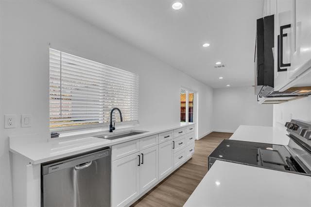 Building Photo - 817 N Shore Dr