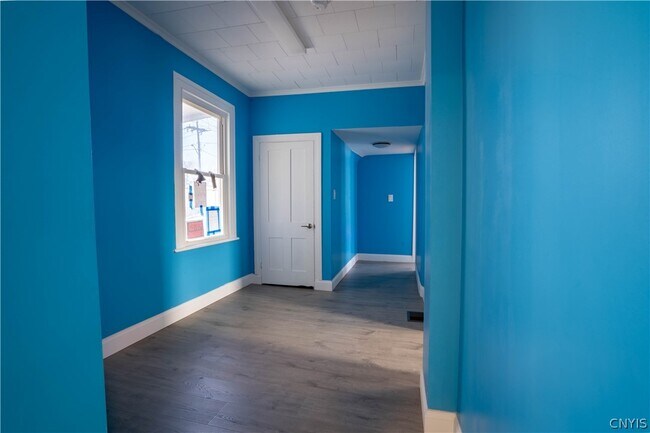 Building Photo - 599 Albany St