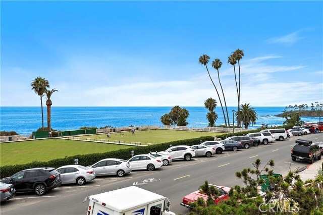 Building Photo - 450 Cliff Dr