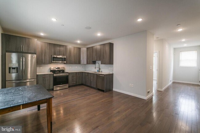Primary Photo - 1524 N 8th St