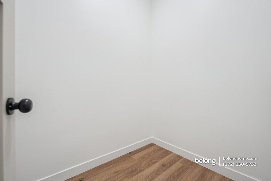 Building Photo - 298 Apache Trail