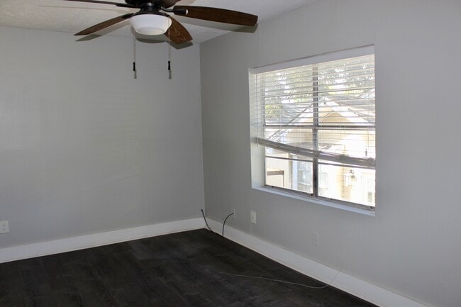 Building Photo - 6832 UNIT C