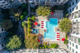 Building Photo - Radius West Midtown