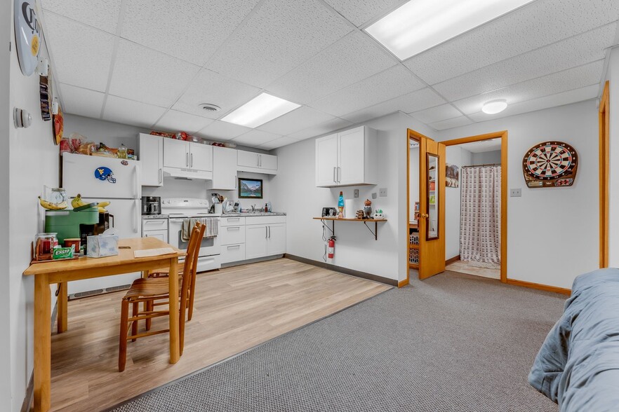 Interior Photo - 415 Sharon Dr