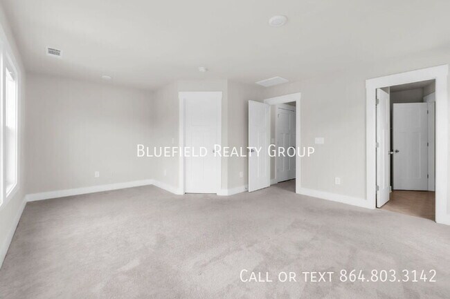 Building Photo - 271 Dalmatian Dr