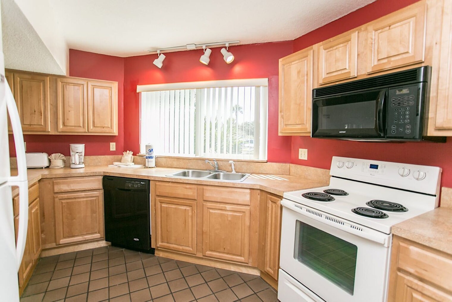Building Photo - 160 Ocean Hibiscus Dr