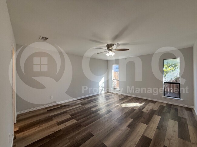 Building Photo - 3515 Hilltop Ln