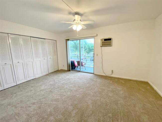 Building Photo - 149 Mansfield D