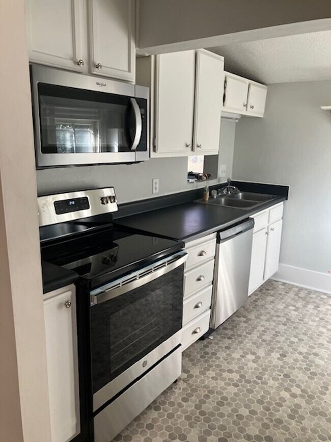 236 West End 236 W End Blvd WinstonSalem NC 27101 Apartment Finder