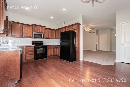 Building Photo - 7420 McCoy St