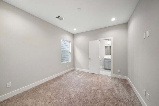 Building Photo - Brand New Home in Esther Acres!